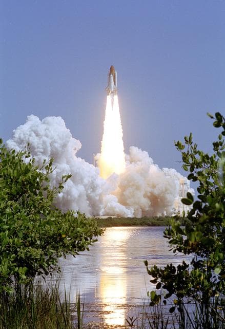 NASA image: KSC-05pp1777