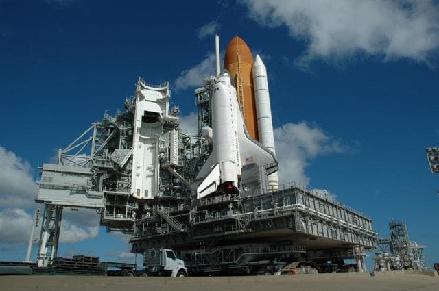 NASA image: KSC-06PD1971
