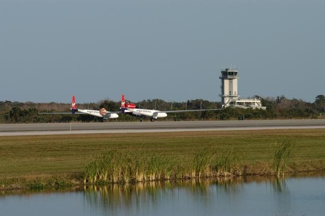 NASA image: KSC-06pd0038