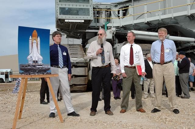 NASA image: KSC-06pd0055