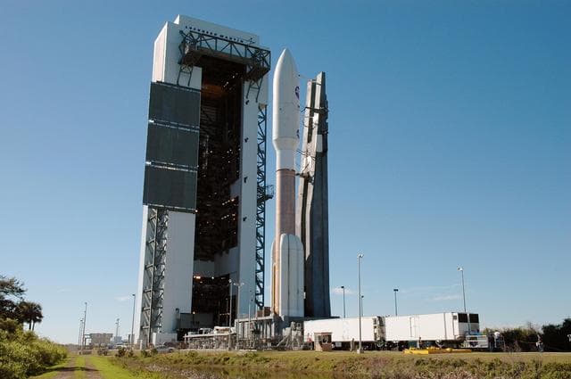 NASA image: KSC-06pd0067