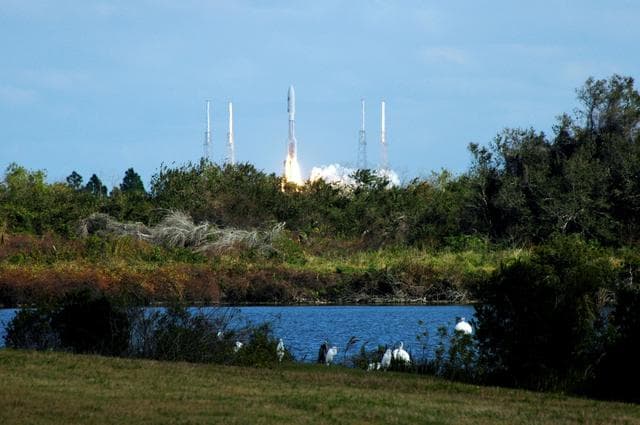 NASA image: KSC-06pd0080