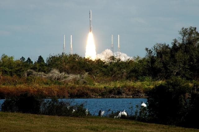 NASA image: KSC-06pd0081