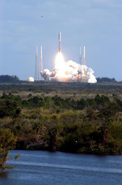 NASA image: KSC-06pd0087