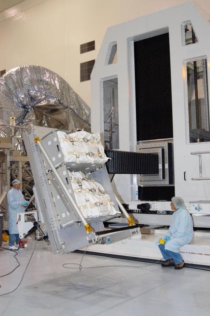 NASA image: KSC-06pd0124