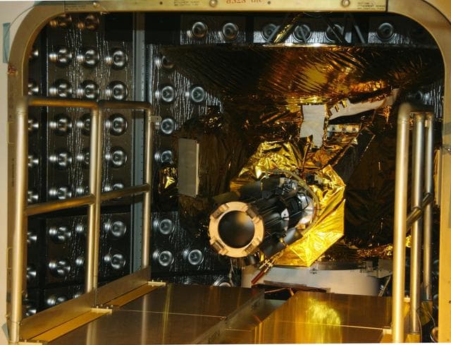 NASA image: KSC-06pd0151