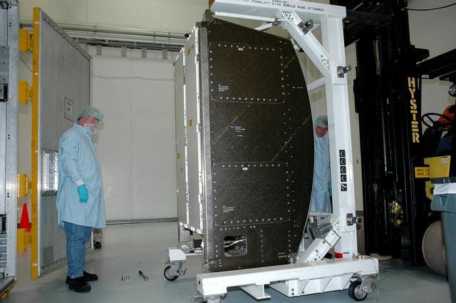 NASA image: KSC-06pd0156