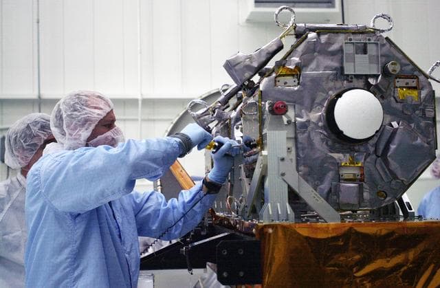 NASA image: KSC-06pd0171