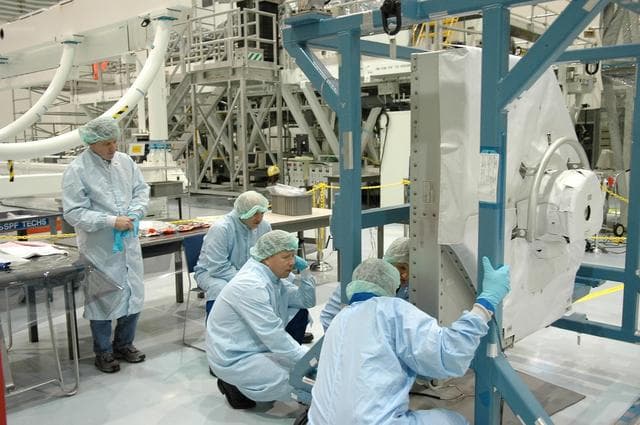 NASA image: KSC-06pd0265