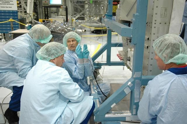 NASA image: KSC-06pd0266