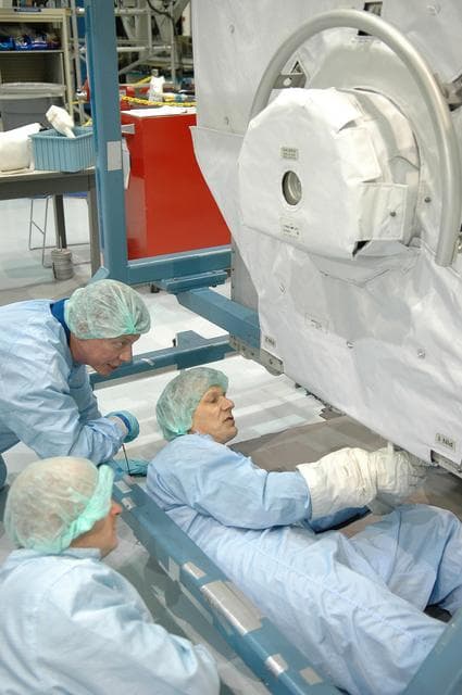 NASA image: KSC-06pd0268