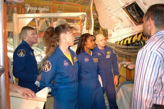 NASA image: KSC-06pd0283