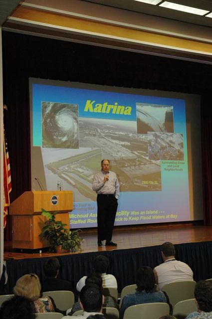 NASA image: KSC-06pd0299