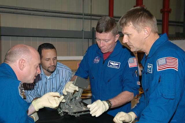 NASA image: KSC-06pd0302