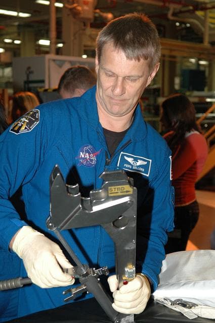 NASA image: KSC-06pd0304