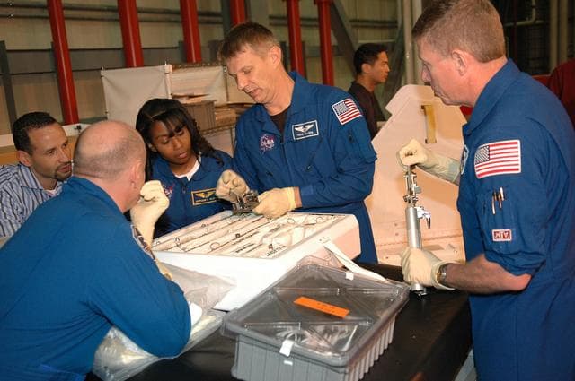 NASA image: KSC-06pd0306