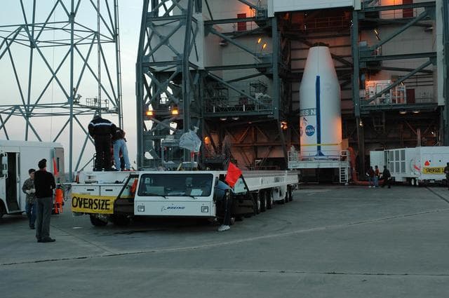 NASA image: KSC-06pd0332