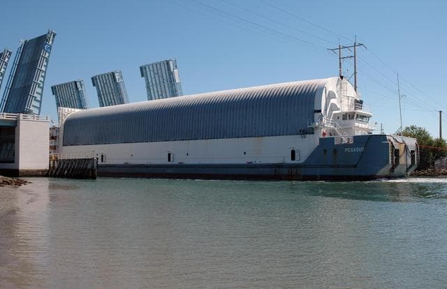 NASA image: KSC-06pd0403