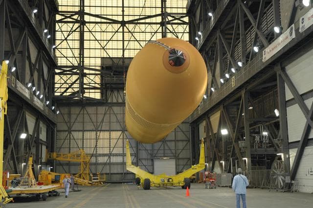 NASA image: KSC-06pd0419