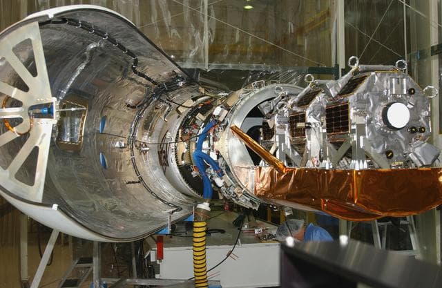 NASA image: KSC-06pd0431