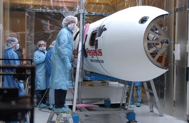 NASA image: KSC-06pd0438