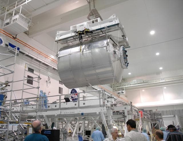 NASA image: KSC-06pd0529
