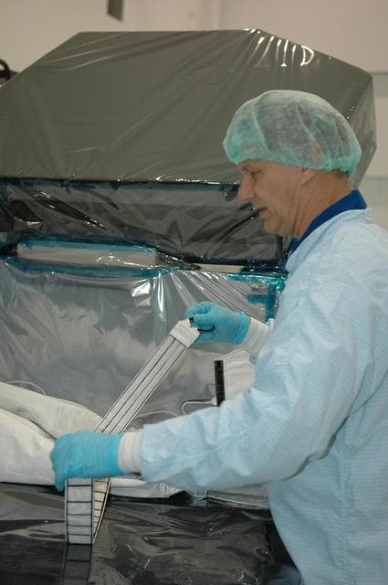 NASA image: KSC-06pd0542