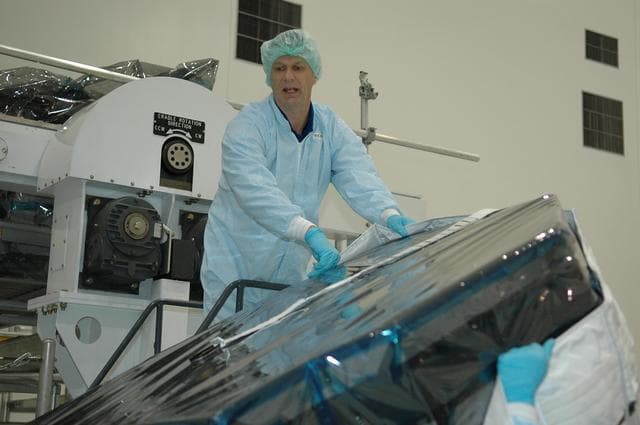 NASA image: KSC-06pd0543