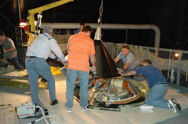 NASA image: KSC-06pd0563