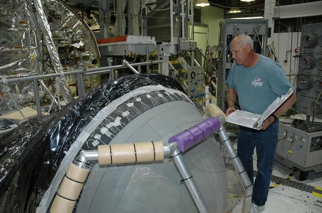 NASA image: KSC-06pd0579