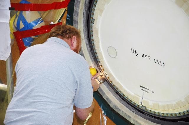 NASA image: KSC-06pd0611