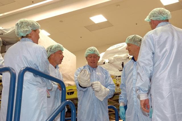 NASA image: KSC-06pd0734