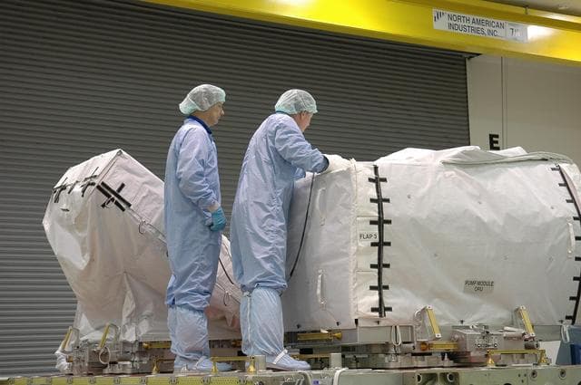 NASA image: KSC-06pd0735