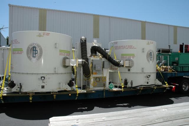 NASA image: KSC-06pd0767
