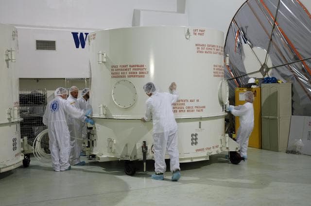 NASA image: KSC-06pd0775