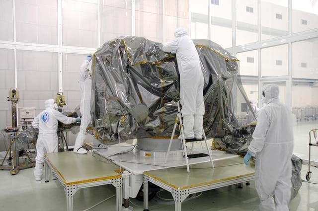 NASA image: KSC-06pd0776