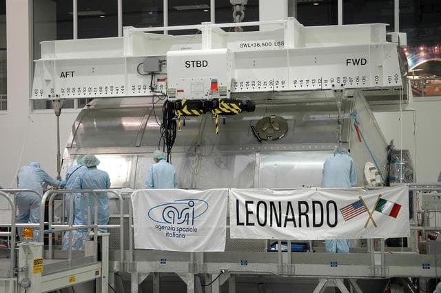 NASA image: KSC-06pd0806