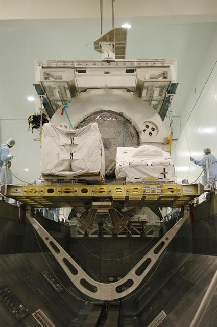 NASA image: KSC-06pd0811