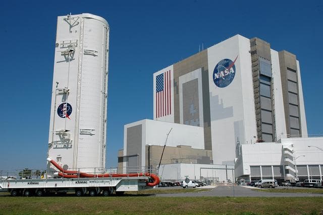 NASA image: KSC-06pd0839