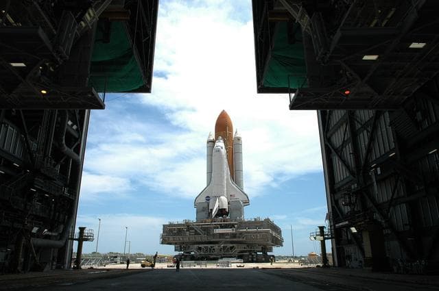 NASA image: KSC-06pd0864