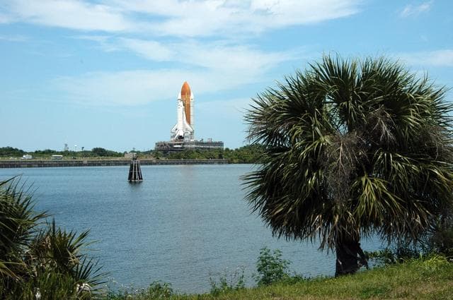 NASA image: KSC-06pd0871