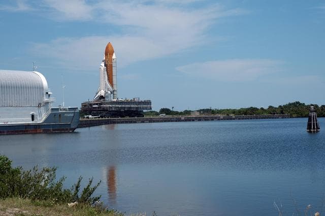 NASA image: KSC-06pd0879