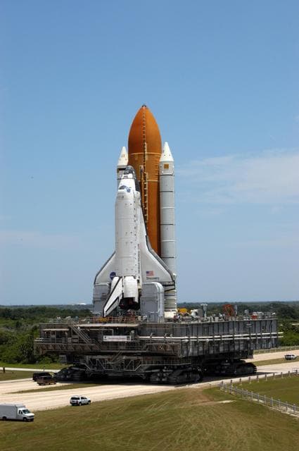 NASA image: KSC-06pd0882