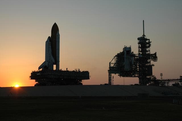 NASA image: KSC-06pd0906