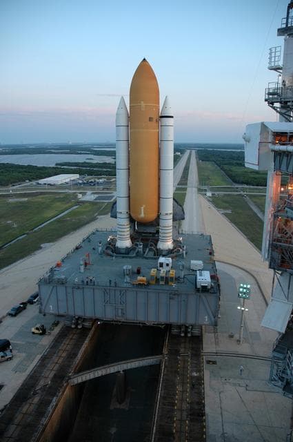NASA image: KSC-06pd0907