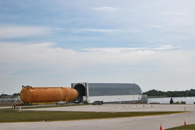 NASA image: KSC-06pd0923