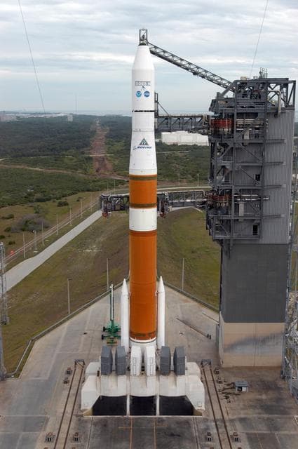 NASA image: KSC-06pd0932