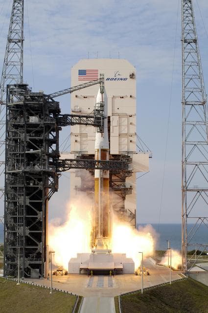 NASA image: KSC-06pd0945