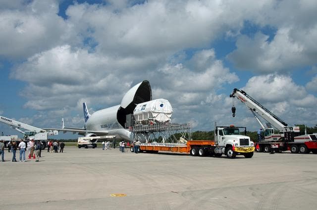 NASA image: KSC-06pd0956