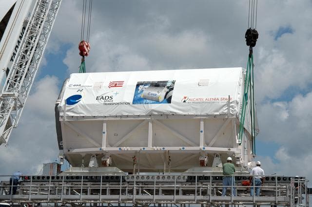 NASA image: KSC-06pd0959